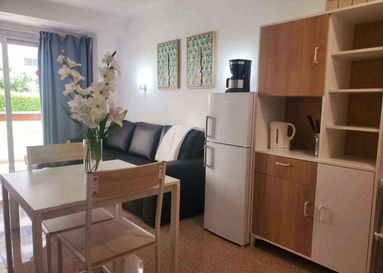 Vivienda Vacacional - Las Camelias #150710 Playa del Inglés Exterior foto